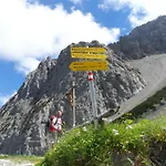 Haus Am Wiesenrain Διαμέρισμα Leutasch